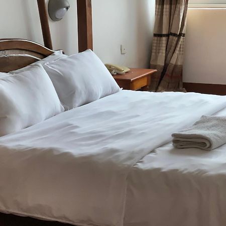 Entebbe Flights Motel Ngoại thất bức ảnh