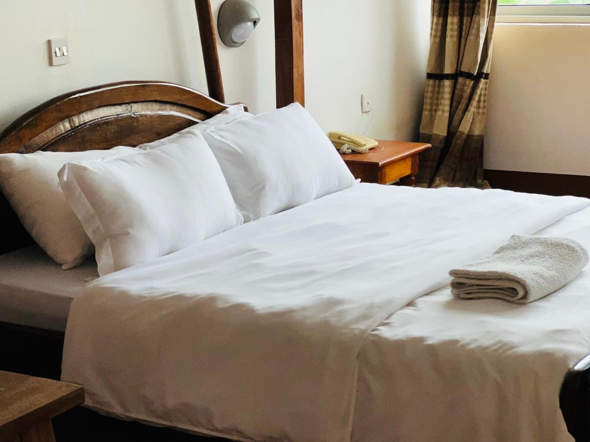 Entebbe Flights Motel Ngoại thất bức ảnh