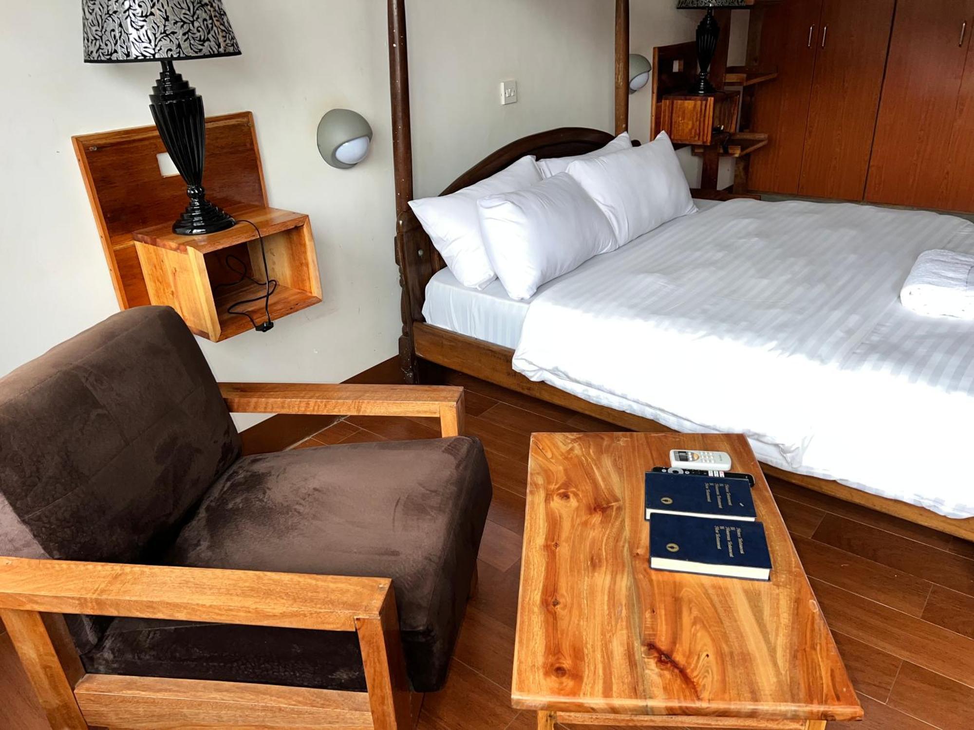Entebbe Flights Motel Ngoại thất bức ảnh