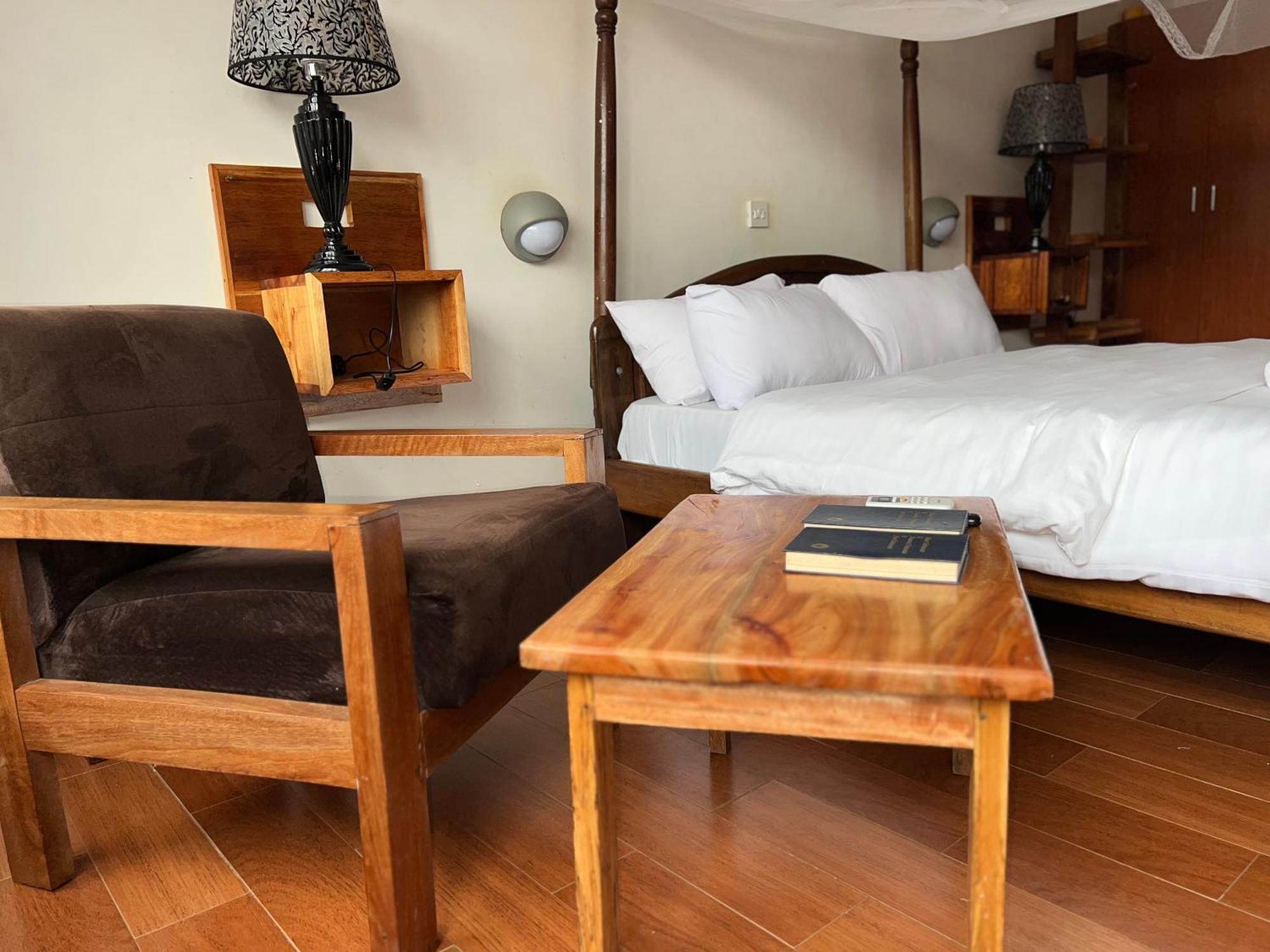 Entebbe Flights Motel Ngoại thất bức ảnh