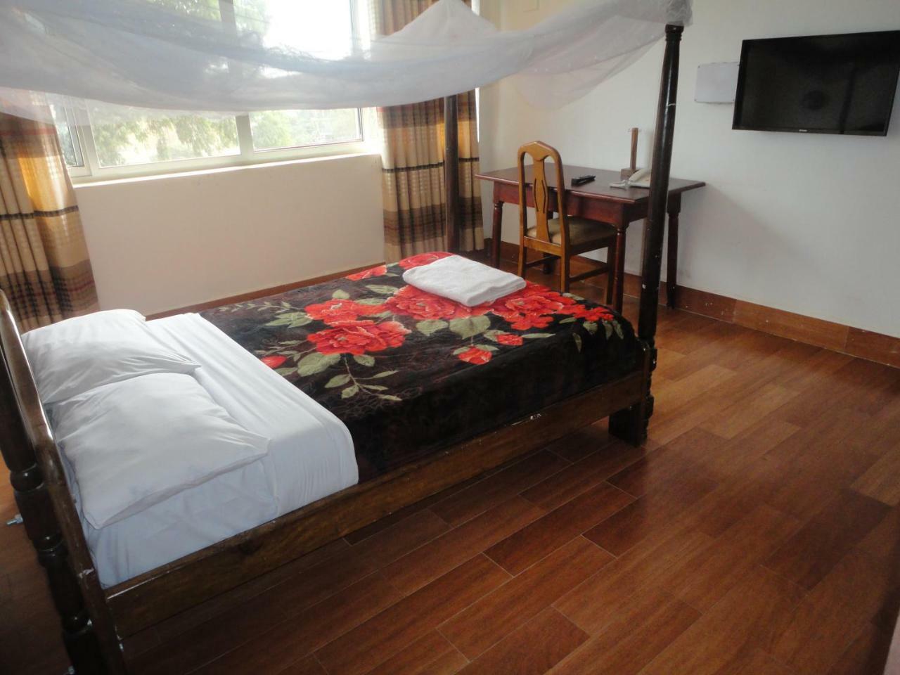 Entebbe Flights Motel Ngoại thất bức ảnh
