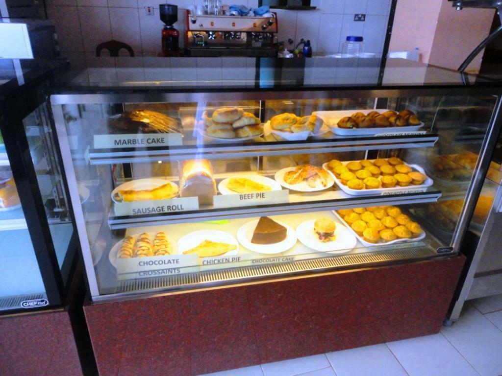 Entebbe Flights Motel Ngoại thất bức ảnh