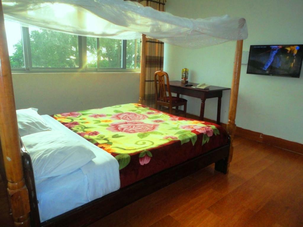 Entebbe Flights Motel Ngoại thất bức ảnh